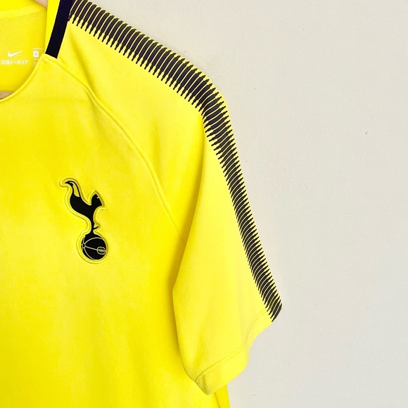 NEW Nike Tottenham Hotspur Yellow Dri-Fit Training Jersey Men’s size Medium - Picture 3 of 10